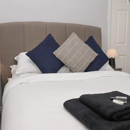 別荘 127 Bellhouse Way ヨーク